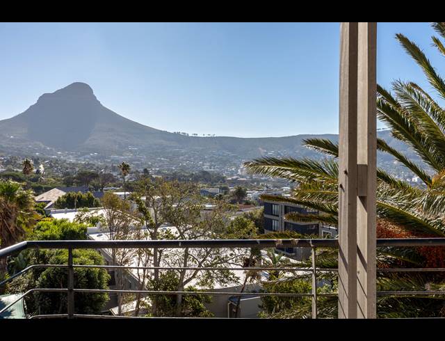 3 BEDROOM APARTMENT FOR SALE IN VREDEHOEK